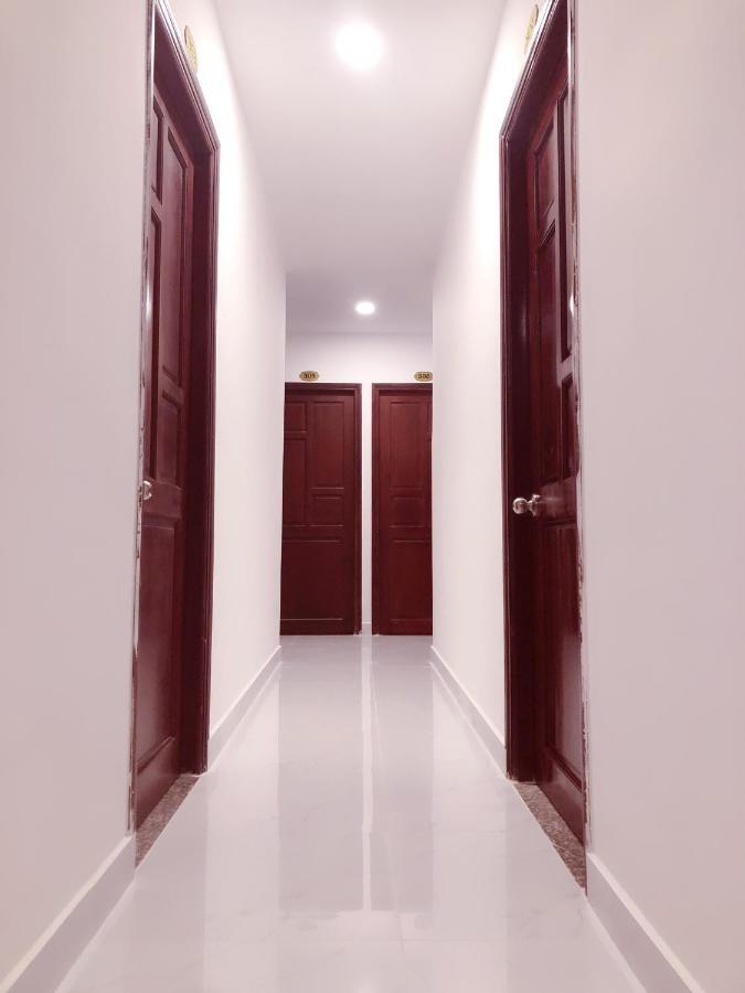 Khách sạn Aurora